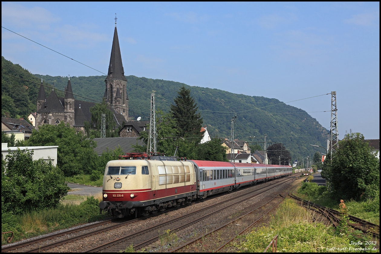 Fast pünktlich am Freitagmorgen in Brohl