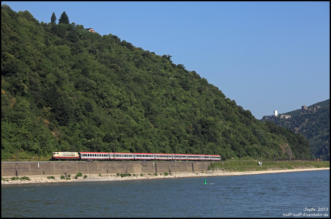 Und abermals der IC nach Stuttgart am Rhein bei St. Goar