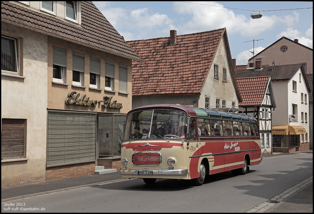 Ortsdurchfahrt Ostheim. Danke an die Sonne, die ein einsehen hatte...
